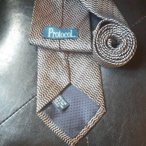 Protocol Black  Beige Arrows Tie